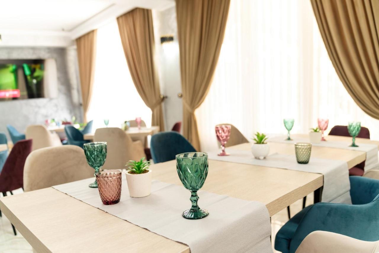 Vega Resort Restaurant & Lodge Orşova Екстериор снимка