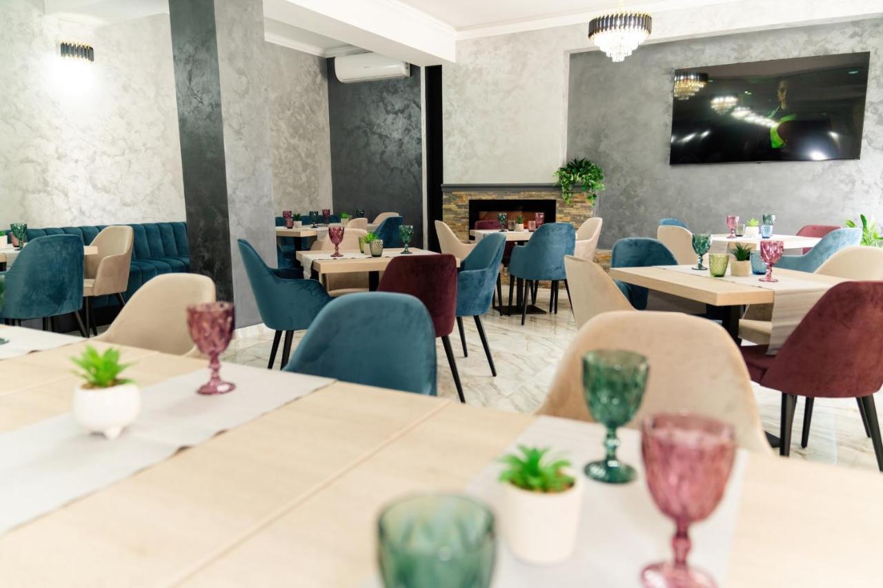 Vega Resort Restaurant & Lodge Orşova Екстериор снимка