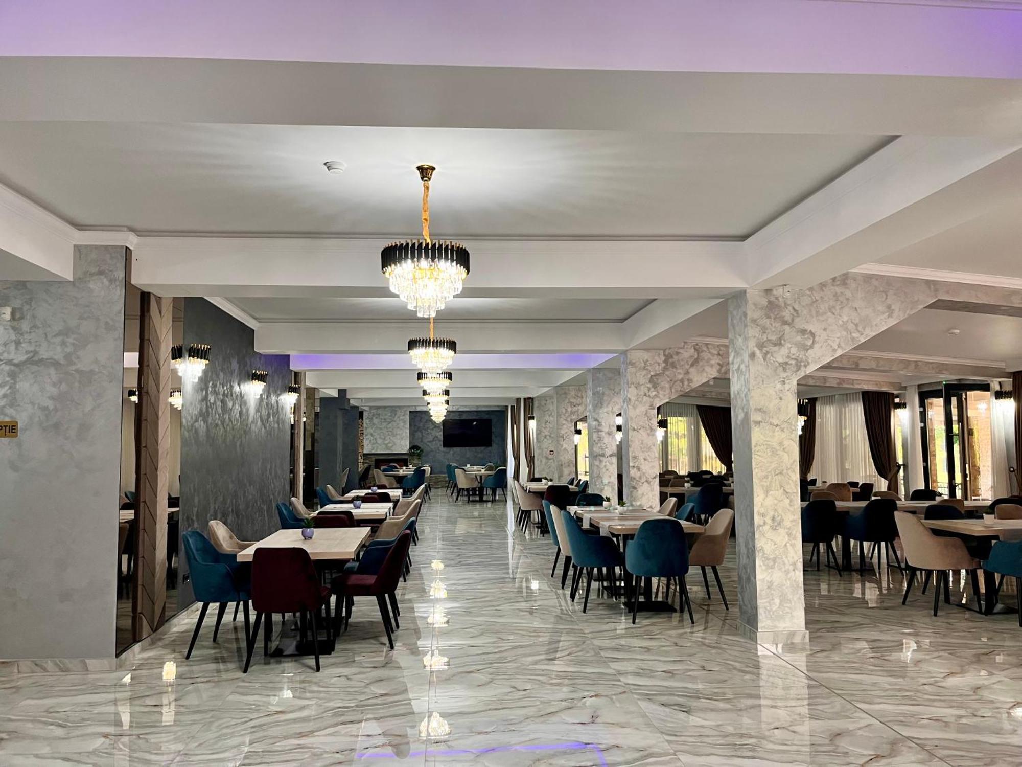 Vega Resort Restaurant & Lodge Orşova Екстериор снимка
