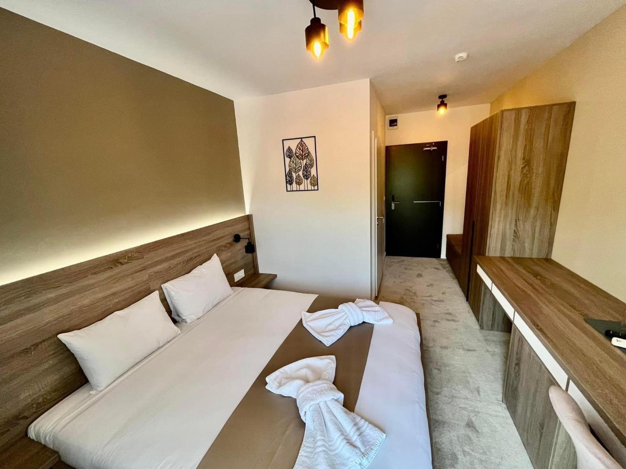 Vega Resort Restaurant & Lodge Orşova Екстериор снимка